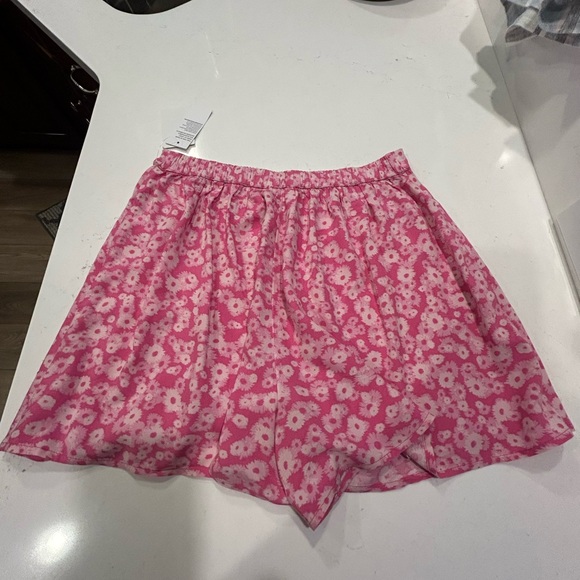NWT BP Pink Daisy Floral Skort Elastic Waist Size Small - Picture 3 of 6